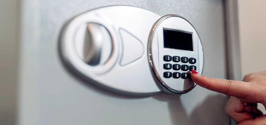 Jewelry Safe Cracking in Homer Glen, Illinois